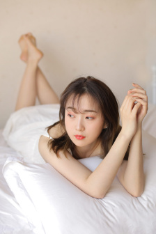 迈开腿让尝尝你的草莓是什么